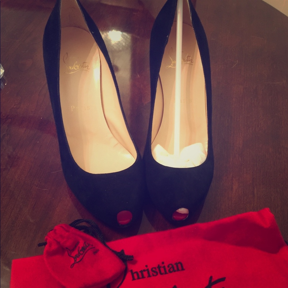 Christian Louboutin - NIB - Size 37 - Black Heels